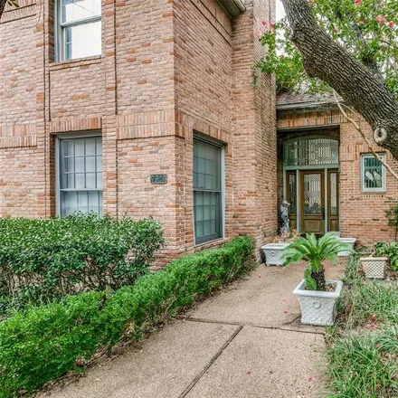 Buy this 3 bed loft on 7714 Marquette Street in Dallas, TX 75225