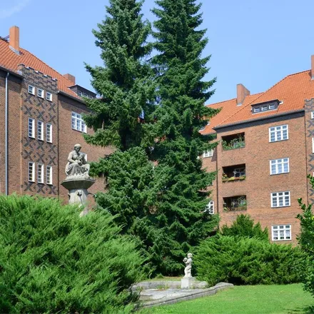 Rent this 3 bed apartment on Hindenburgdamm 81-82 in 12203 Berlin, Germany
