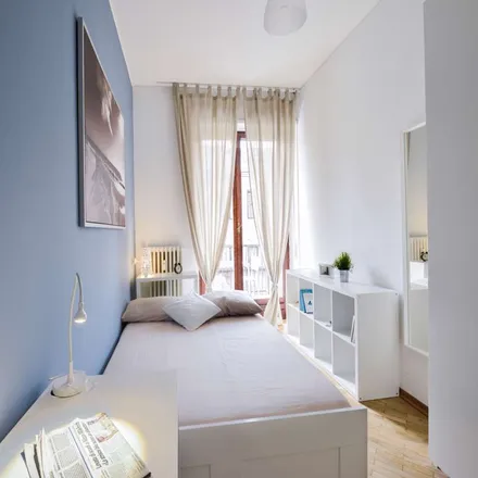 Image 3 - Via San Francesco da Paola, 40 scala A, 10123 Turin Torino, Italy - Room for rent