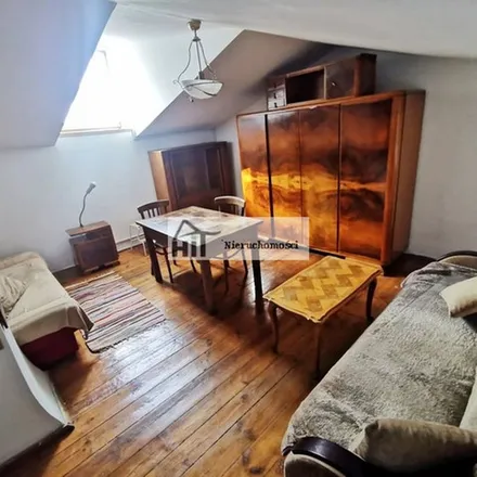 Rent this 1 bed apartment on Hurtownia farb i lakierów "Limara" in Przemysłowa 1, 41-300 Dąbrowa Górnicza
