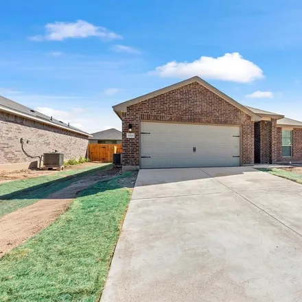 Rent this 4 bed house on 201 Davenport Street in Italy, Ellis County