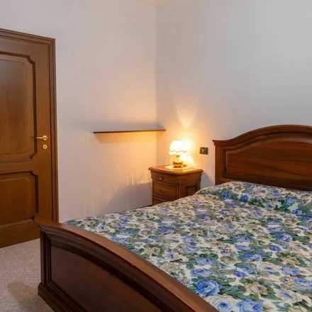 Rent this 3 bed apartment on 22010 Trezzone CO
