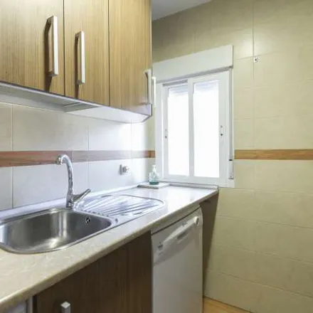 Image 5 - Calle de Fuencarral, 127, 28010 Madrid, Spain - Apartment for rent