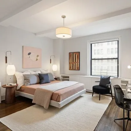 Image 4 - 266 West 72nd Street, New York, NY 10023, USA - Apartment for sale