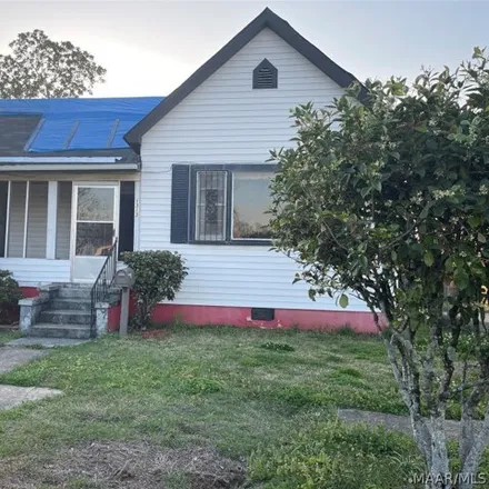 Buy this 3 bed house on 1338 Bonner Avenue in Selma, AL 36703