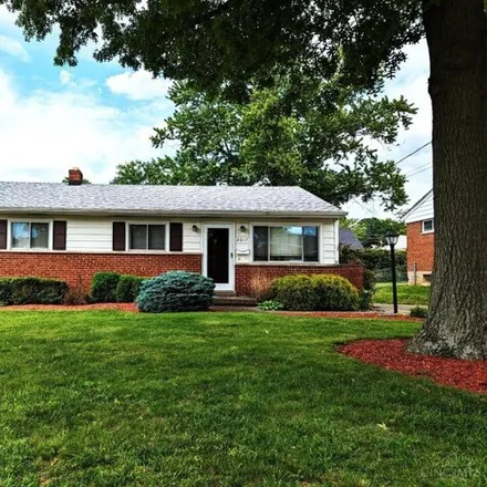 Buy this 3 bed house on 2617 Honeyhill Court in Reading, OH 45236