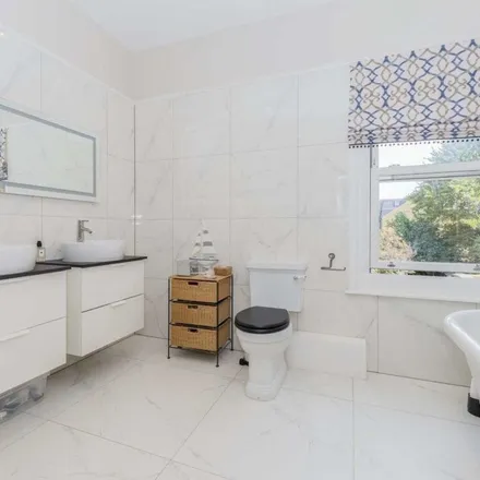 Rent this 4 bed townhouse on Caldervale Road in London, SW4 9LY