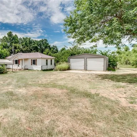Buy this 3 bed house on 29598 Moccasin Trail Road in Pottawatomie County, OK 74851