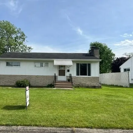 Buy this 3 bed house on 5419 Morning Drive in Hilliard, OH 43026