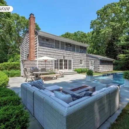 Rent this 4 bed house on 8 Hands Circle in East Hampton North, NY 11937