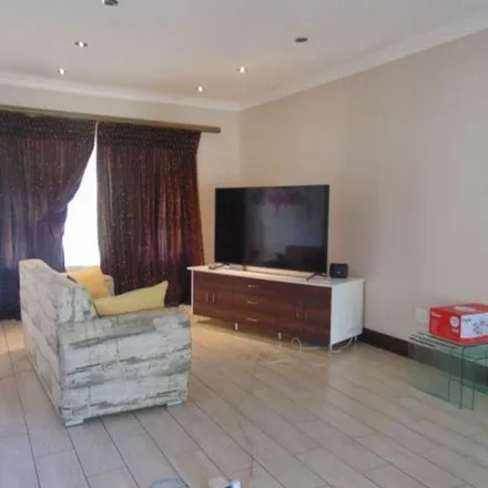 Rent this 3 bed apartment on Rembrandt Park Primary School in Pasteur Road, Rembrandtpark