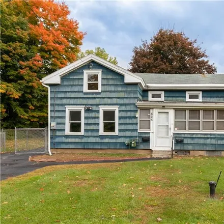 Buy this 3 bed house on 825 East Molloy Road in Hinsdale, City of Syracuse
