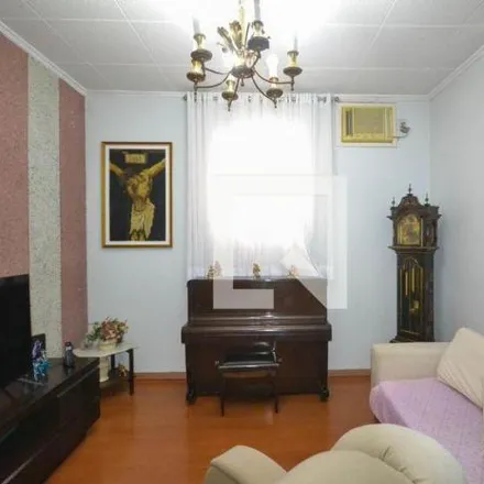 Rent this 4 bed house on Rua Lúcio Tavares in Centro, Nilópolis - RJ
