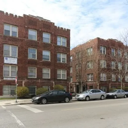 Rent this studio house on 3261 W Wrightwood Ave Apt 3k in Chicago, Illinois