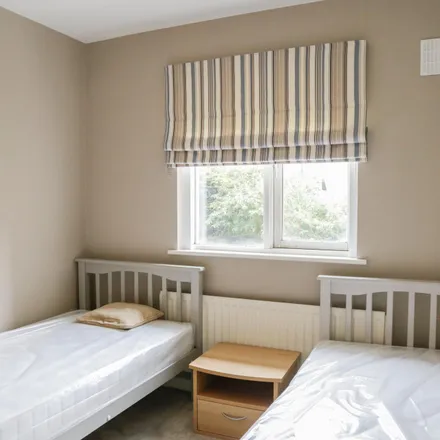 Rent this 4 bed room on King's Inns Court in Dublin, D07 VY01
