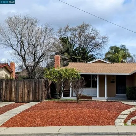 Buy this 3 bed house on 5473 Louisiana Drive in Concord, CA 94521