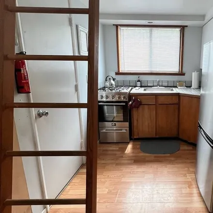 Rent this 1 bed townhouse on Ashland