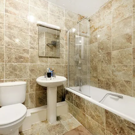 Image 3 - 2 Prince Edward Road, London, E9 5NN, United Kingdom - Apartment for rent