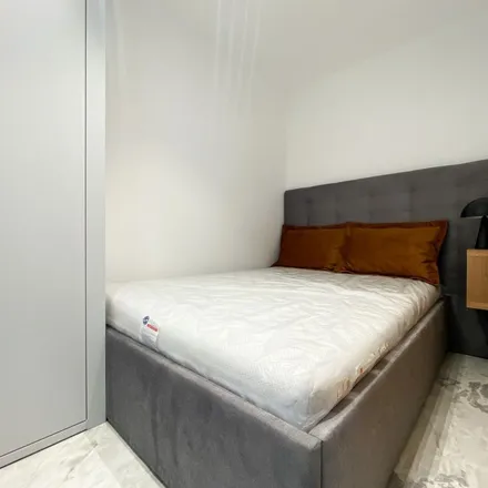 Rent this 2 bed apartment on Grzegórzecka 69 in 31-559 Krakow, Poland