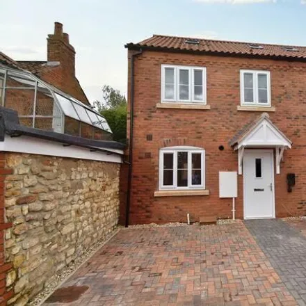 Buy this 3 bed townhouse on Francis Street in Lincoln, LN1 3EJ