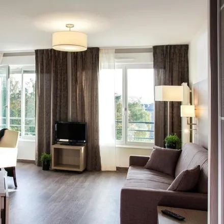 Image 5 - 90 Boulevard Harpignies, 59300 Valenciennes, France - Apartment for rent