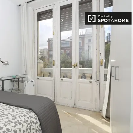 Rent this 7 bed room on Madrid in Palacio de Santoña, Calle de las Huertas