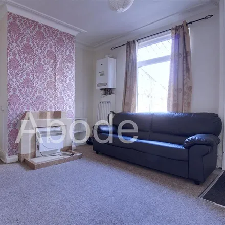 Rent this 2 bed house on Harold Avenue in Leeds, LS6 1JR