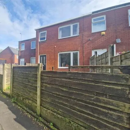 Buy this 3 bed townhouse on Harley Road in Middleton, M24 4BQ