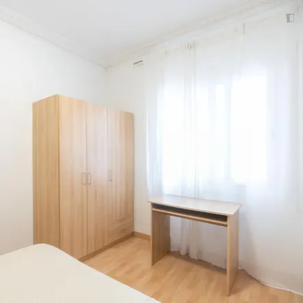 Rent this 2 bed apartment on El Pumarejo de Barcelona in Carrer de Gomis, 43