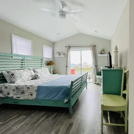Image 4 - Surf City, NC - House for rent
