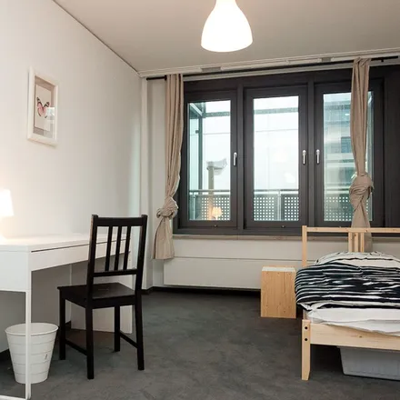 Rent this 1 bed apartment on Taunusstraße 28 in 60329 Frankfurt, Germany