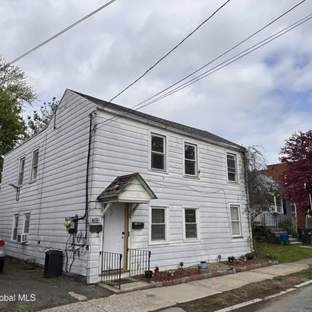 Image 1 - 301 2nd Avenue, City of Watervliet, NY 12189, USA - House for sale