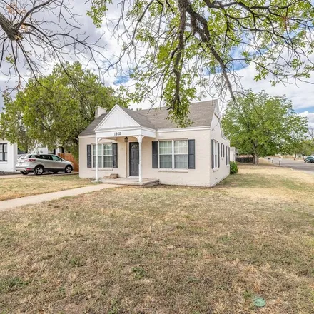 Buy this 3 bed house on 1802 West Avenue I in San Angelo, TX 76901