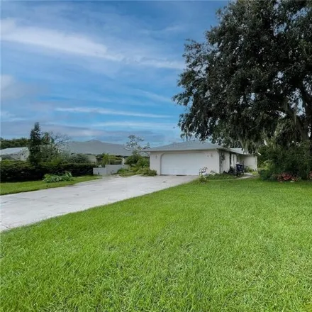 Buy this 3 bed house on 3252 Golfview Road in Sebring, FL 33875