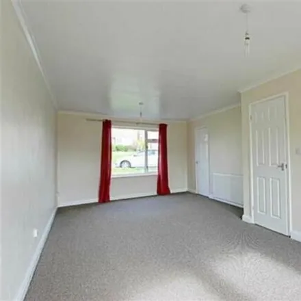 Image 5 - Holme Hall Crescent, Chesterfield, S40 4RR, United Kingdom - Duplex for rent