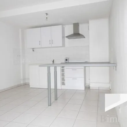 Rent this 3 bed apartment on 401 Rue de Couasnon in 45160 Olivet, France