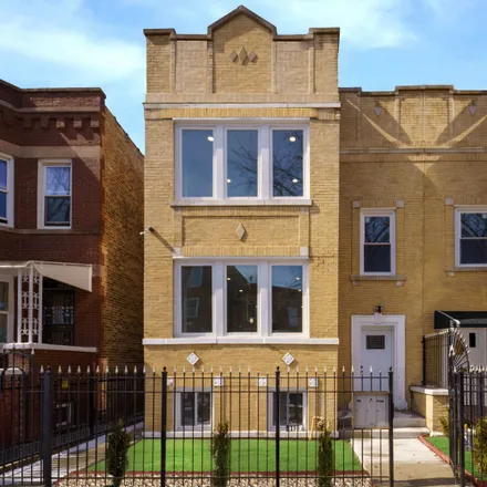 Buy this 6 bed duplex on 1132 North Lawndale Avenue in Chicago, IL 60651