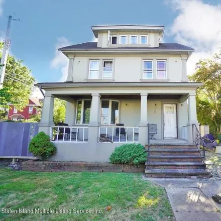 Buy this 4 bed house on 670 Tompkins Avenue in New York, NY 10305