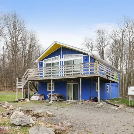 Buy this 5 bed house on 2224 Overlook Drive in Coolbaugh Township, PA 18466