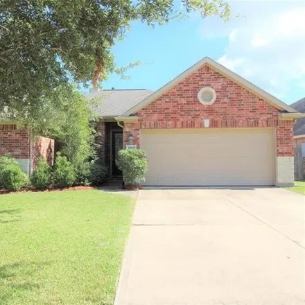 Rent this 3 bed house on 2351 Shadow Canyon Court in Pearland, TX 77584