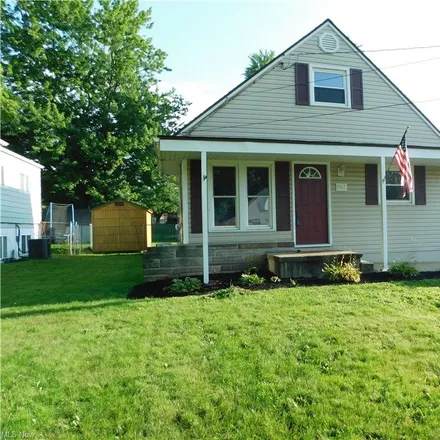 Buy this 3 bed house on 967 Winston Street in Akron, OH 44314