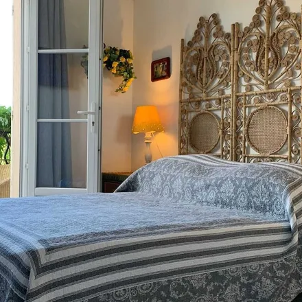 Rent this 4 bed house on Office de tourisme de Gassin in Aire de Loisirs, 83580 Gassin