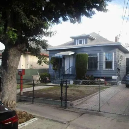 Rent this 2 bed house on 427 East 35th Street in Los Angeles, CA 90011