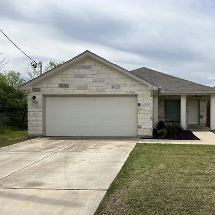 Rent this 3 bed house on 118 East Pine Drive in Granite Shoals, Burnet County