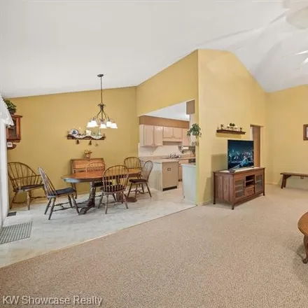 Image 3 - 13880 Elmbrook Drive, Shelby Charter Township, MI 48315, USA - Condo for sale