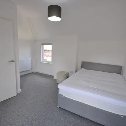 Image 4 - Loughbourgh Road, West Bridgford, NG2 6AA, United Kingdom - Apartment for rent