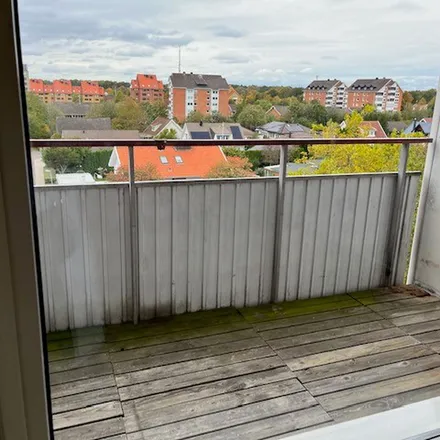 Rent this 2 bed apartment on Skaragatan 104 in 252 63 Helsingborg, Sweden