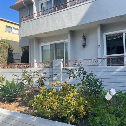 Rent this 2 bed apartment on 1234 Rexford Drive in Los Angeles, CA 90035
