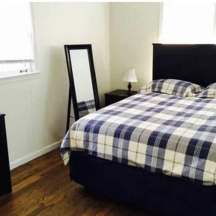 Rent this 4 bed house on Berkley in MI, 48072