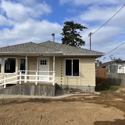 Buy this 3 bed house on USCGC Orcas in 1460 North Bayshore Drive, Coos Bay